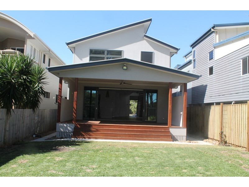 21 Chaseley Street, Nudgee Beach QLD 4014