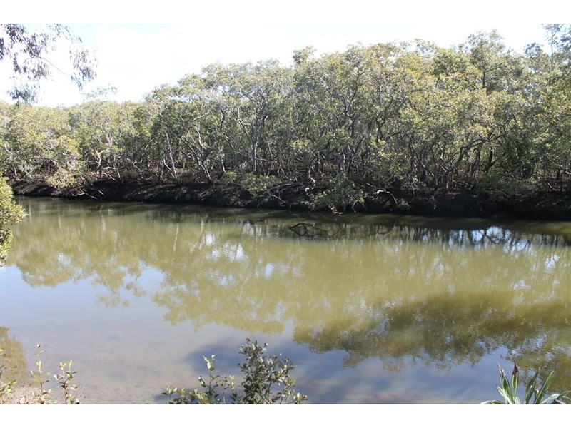 21 Chaseley Street, Nudgee Beach QLD 4014