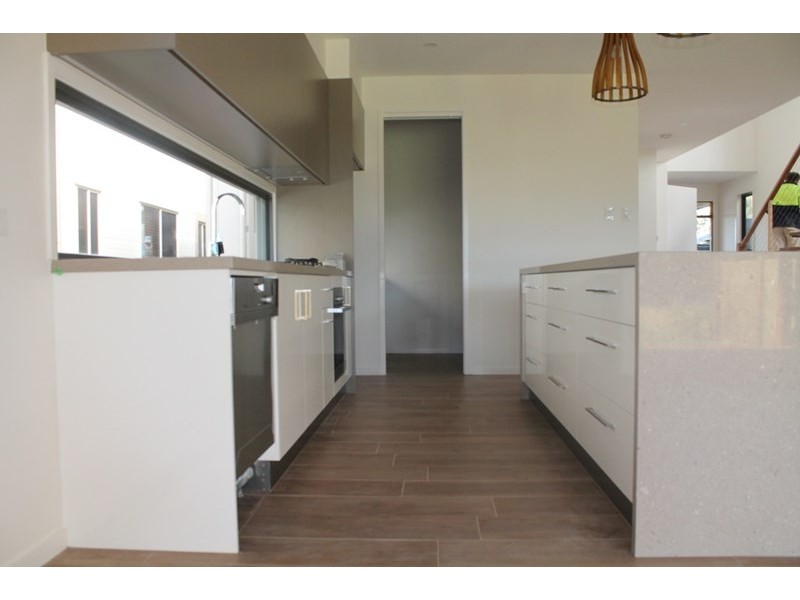 21 Chaseley Street, Nudgee Beach QLD 4014