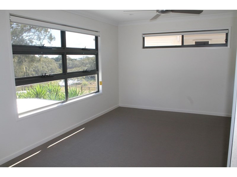 21 Chaseley Street, Nudgee Beach QLD 4014