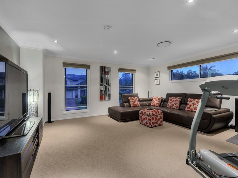 8 Karri Place, Bridgeman Downs QLD 4035