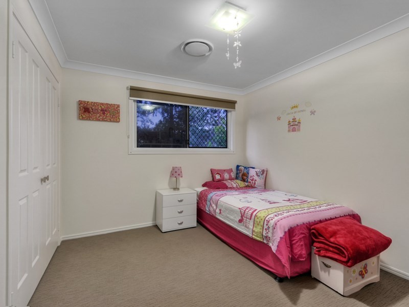 8 Karri Place, Bridgeman Downs QLD 4035