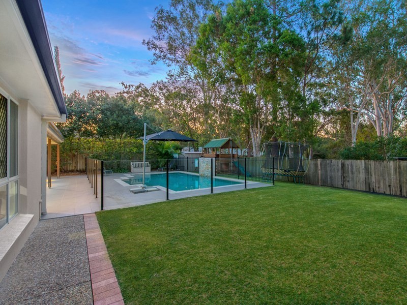 8 Karri Place, Bridgeman Downs QLD 4035