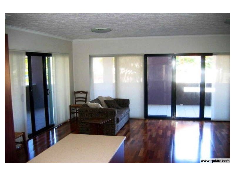 1/98 Racecourse Road, Ascot QLD 4007