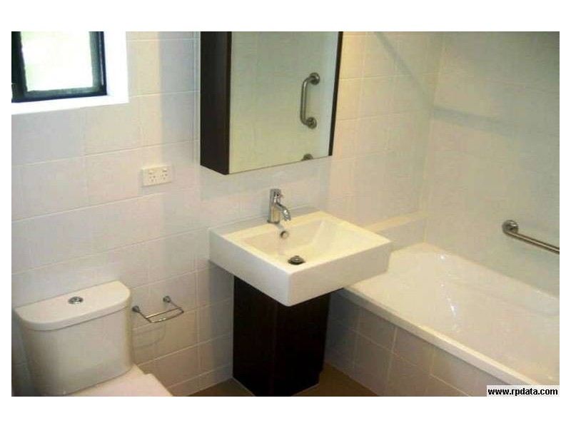 1/98 Racecourse Road, Ascot QLD 4007