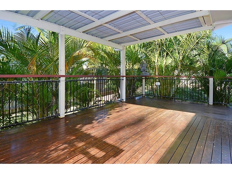 1 Ellerdale Street, Strathpine QLD 4500
