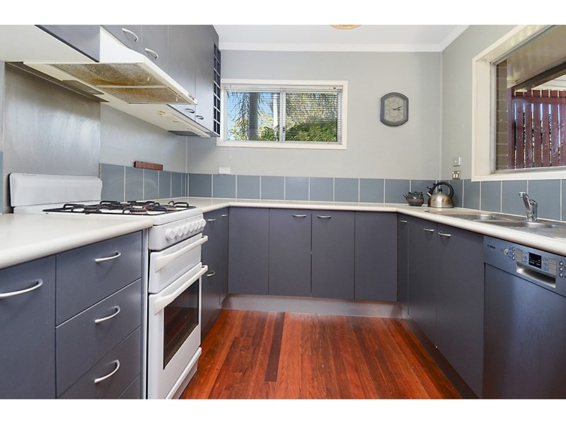 1 Ellerdale Street, Strathpine QLD 4500