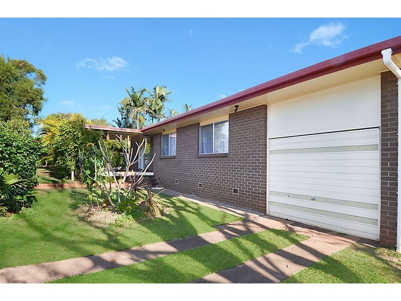 1 Ellerdale Street, Strathpine QLD 4500