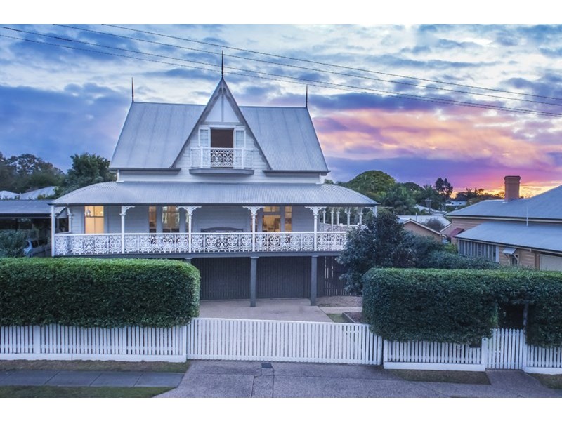 30 Brighton Terrace, Sandgate QLD 4017