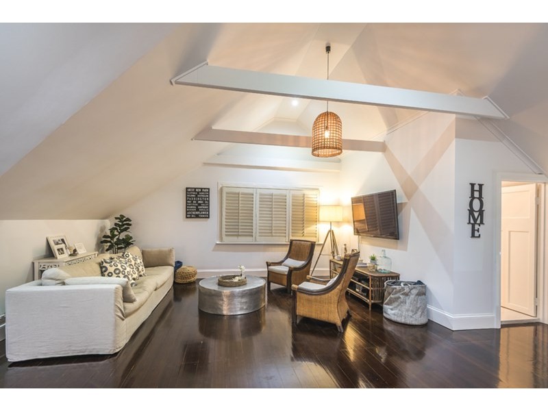 30 Brighton Terrace, Sandgate QLD 4017