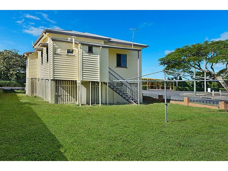 242 Nudgee Road, Hendra QLD 4011