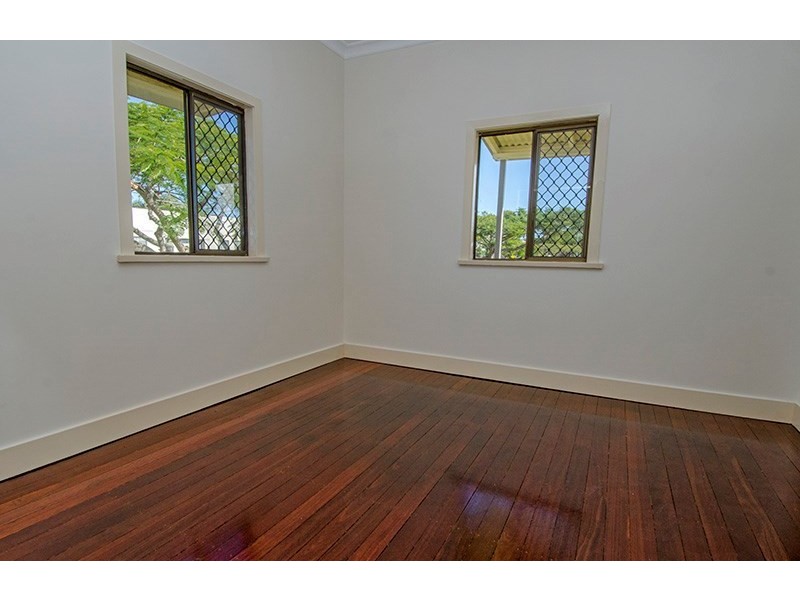 242 Nudgee Road, Hendra QLD 4011