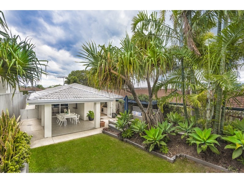 8 Doncaster Street, Hendra QLD 4011