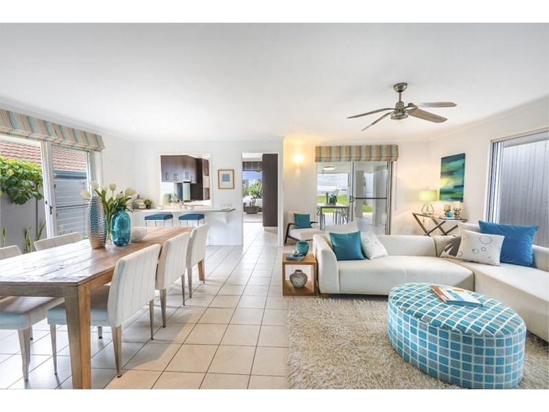 8 Doncaster Street, Hendra QLD 4011