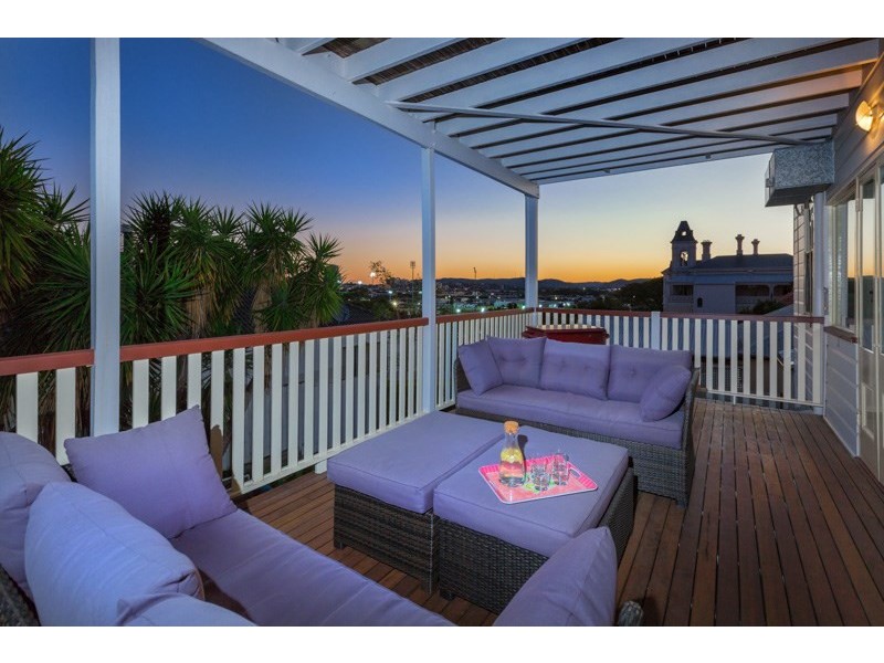 23 Queens Road, Hamilton QLD 4007