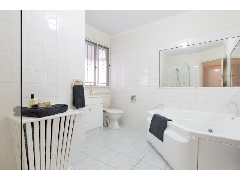 23 Queens Road, Hamilton QLD 4007