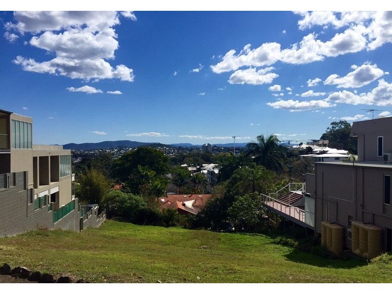 20 Mikado Street, Hamilton QLD 4007