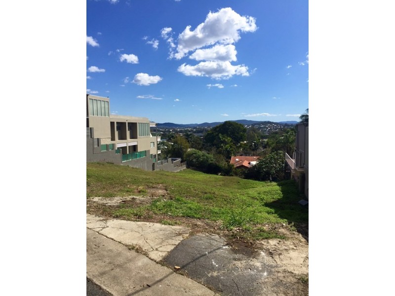 20 Mikado Street, Hamilton QLD 4007