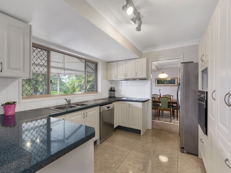 10 Fairhaven Street, Bridgeman Downs QLD 4035