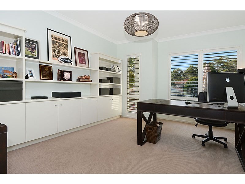 4 Kurrajong Place, Bridgeman Downs QLD 4035