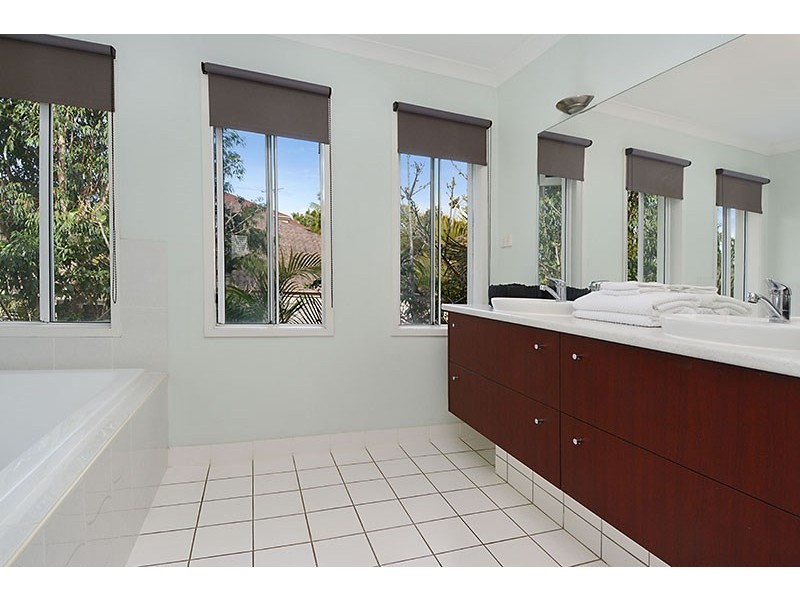 4 Kurrajong Place, Bridgeman Downs QLD 4035