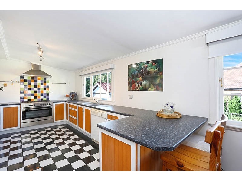 11 Hutton Street, Clayfield QLD 4011