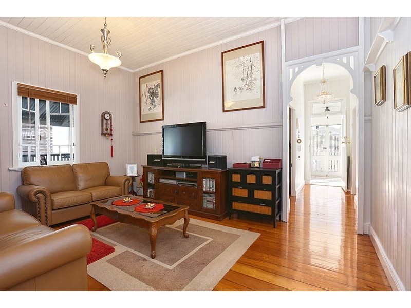 11 Hutton Street, Clayfield QLD 4011