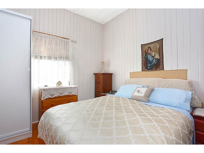 11 Hutton Street, Clayfield QLD 4011