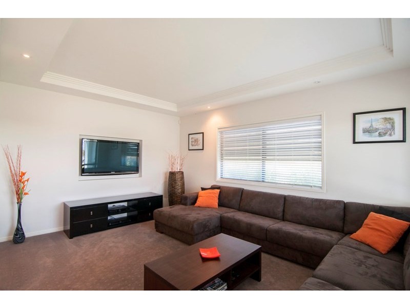 23 Cerbaia Close, Bridgeman Downs QLD 4035