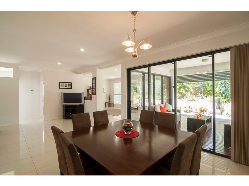 23 Cerbaia Close, Bridgeman Downs QLD 4035