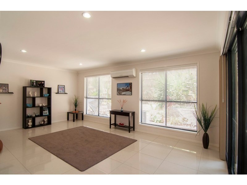 23 Cerbaia Close, Bridgeman Downs QLD 4035