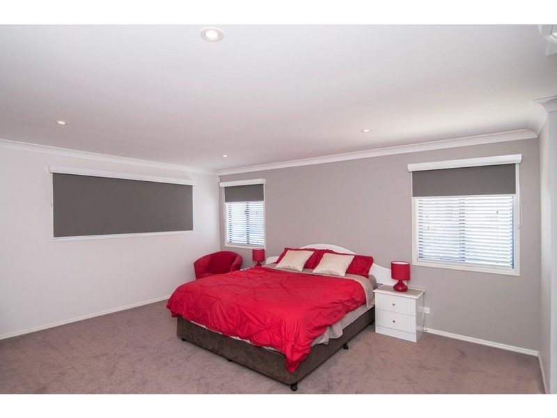 23 Cerbaia Close, Bridgeman Downs QLD 4035