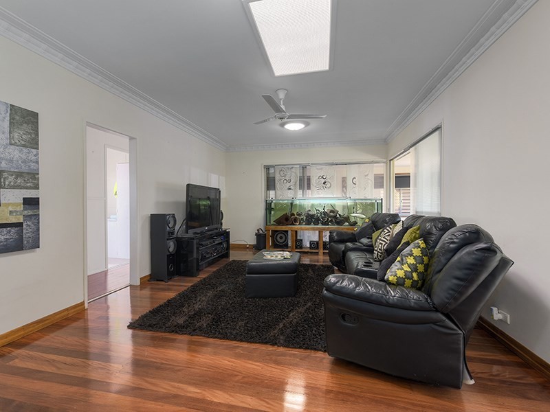 15 Strathdale Street, Aspley QLD 4034