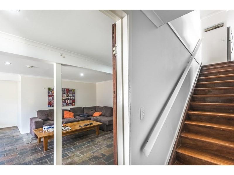 20 Lynell Street, Hamilton QLD 4007