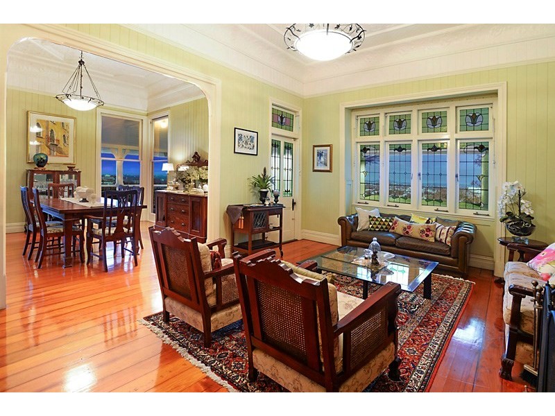 12 Castleton Street, Hamilton QLD 4007