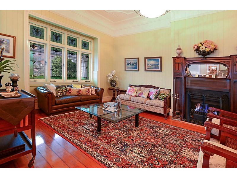 12 Castleton Street, Hamilton QLD 4007