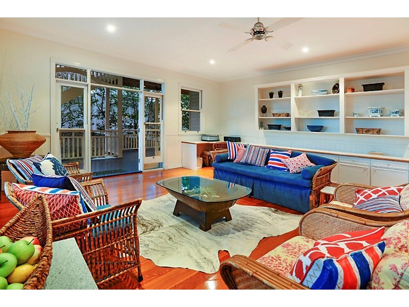 12 Castleton Street, Hamilton QLD 4007