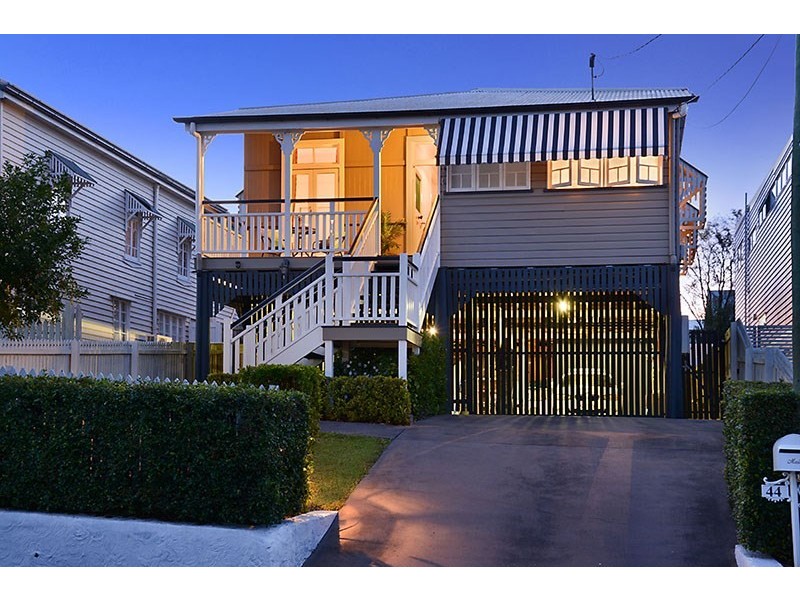 44 Gilbert Road, Windsor QLD 4030