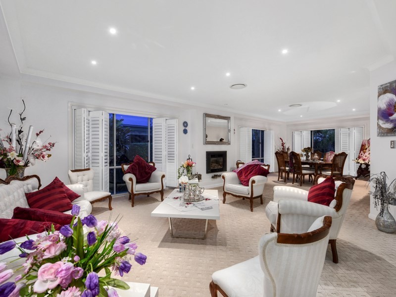 6 Montalcino Place, Bridgeman Downs QLD 4035