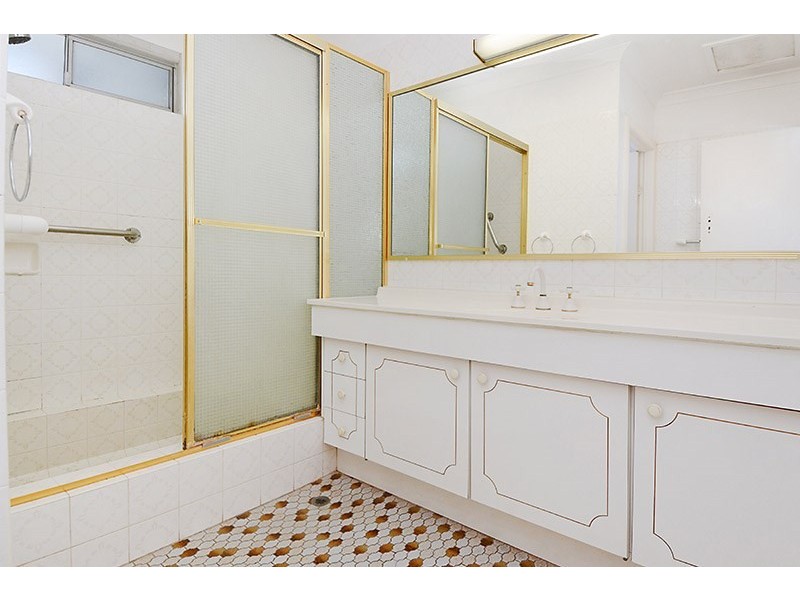 29 + 29A Enderley Avenue, Clayfield QLD 4011