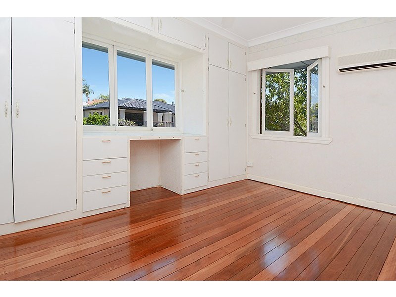 29 + 29A Enderley Avenue, Clayfield QLD 4011