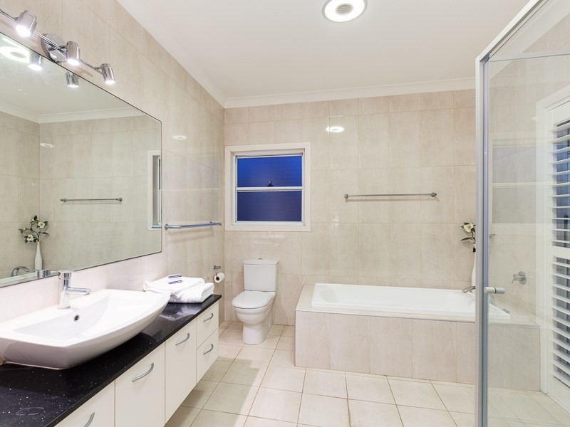 94 Buena Vista Avenue, Coorparoo QLD 4151