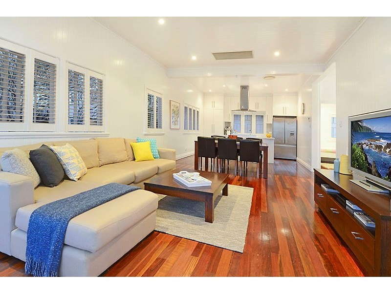 77 Eighth Avenue, Wilston QLD 4051