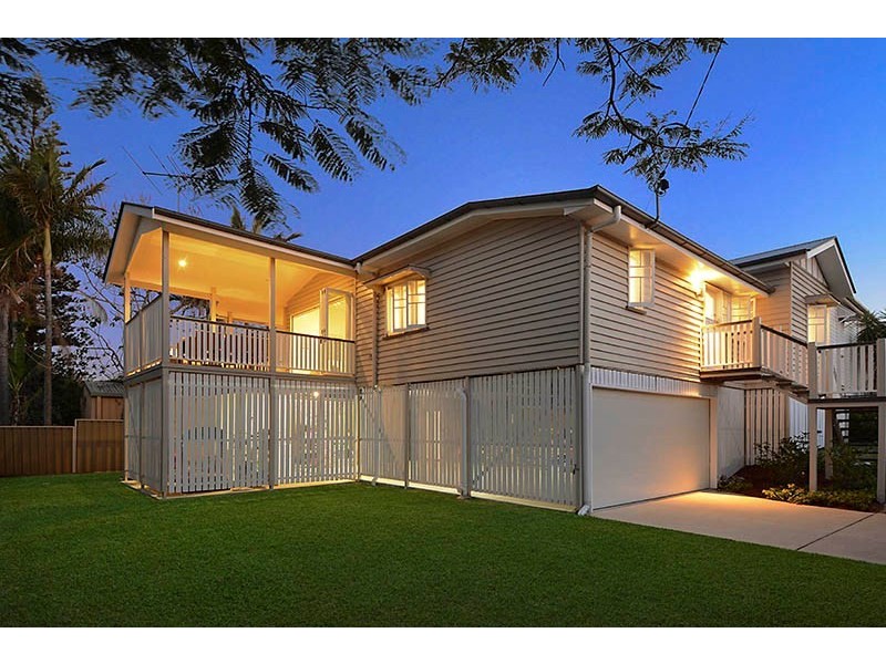 77 Eighth Avenue, Wilston QLD 4051