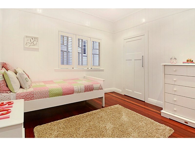 77 Eighth Avenue, Wilston QLD 4051