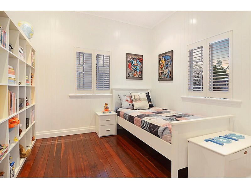 77 Eighth Avenue, Wilston QLD 4051