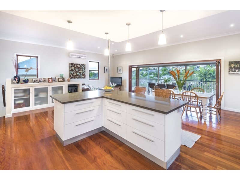 35 Joynt Street, Hamilton QLD 4007