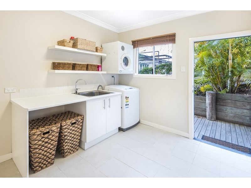 35 Joynt Street, Hamilton QLD 4007