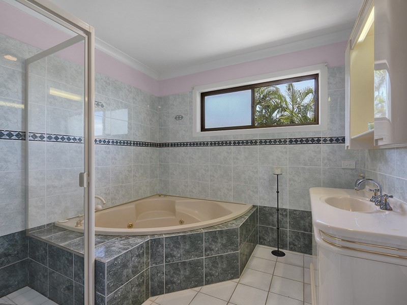 3 Forte Court, Bridgeman Downs QLD 4035