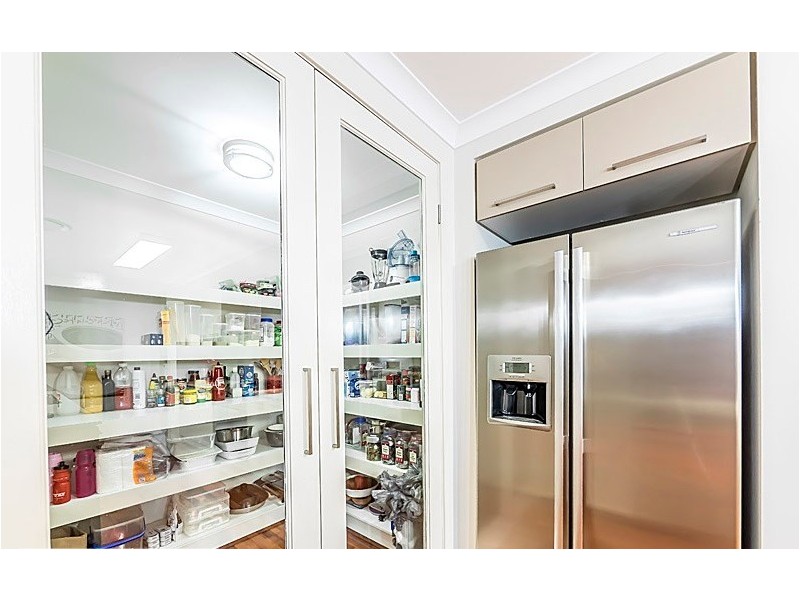 9 Silverbirch Place, Bridgeman Downs QLD 4035